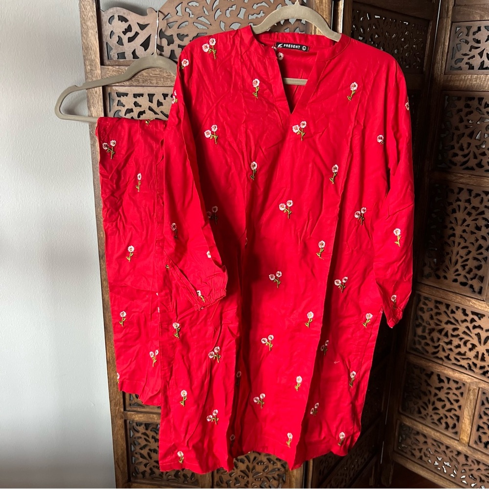 Red Pakistani 2 piece Embroidered Kurta Set